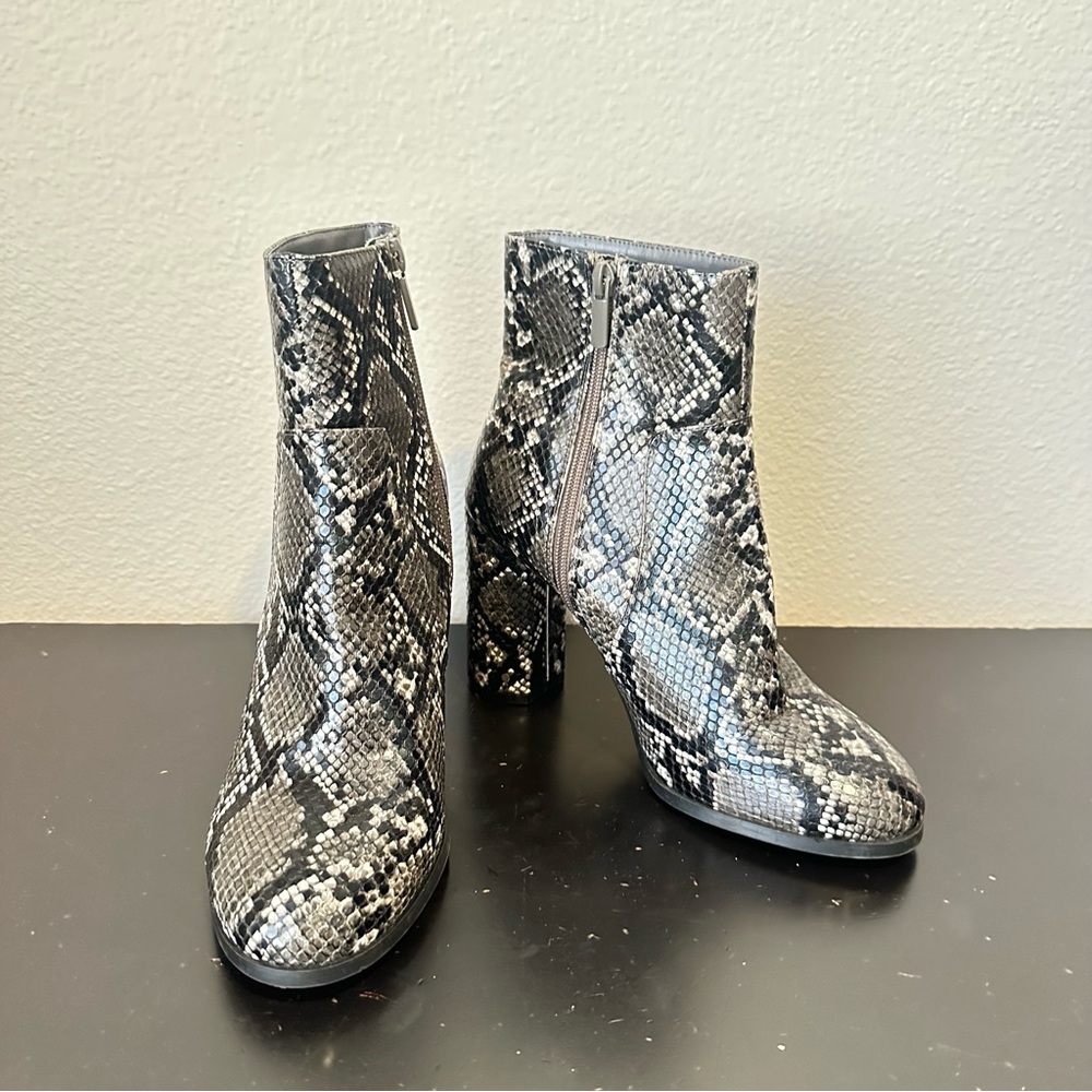 Forever 21 Dark Gray Snake Faux Leather Heeled Boots